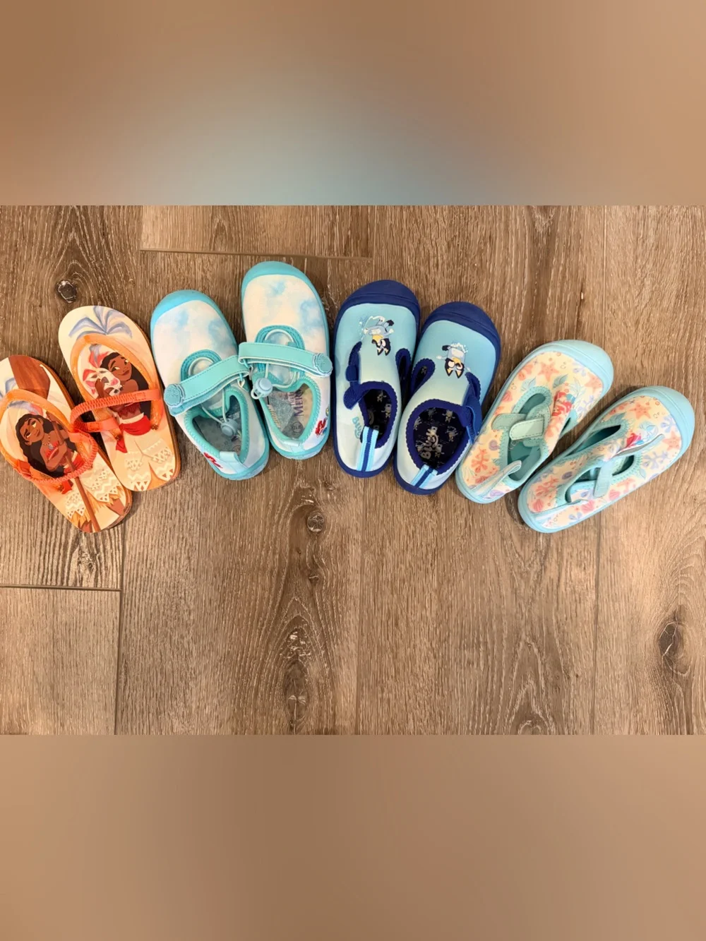 Disney—Water shoe and flip flop bundle. Size toddler 9/10